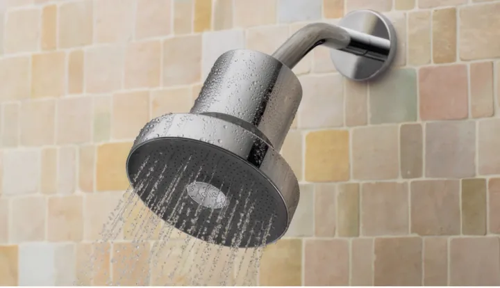 Jolie water filter showerhead product photo
